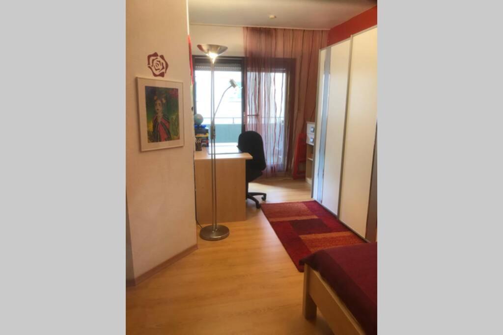 Lage Im Zentrum Und Am Hofgarten 150qm Mit Klima, 2xbalkon, Aufzug, Familienfreundlich Appartement Bayreuth