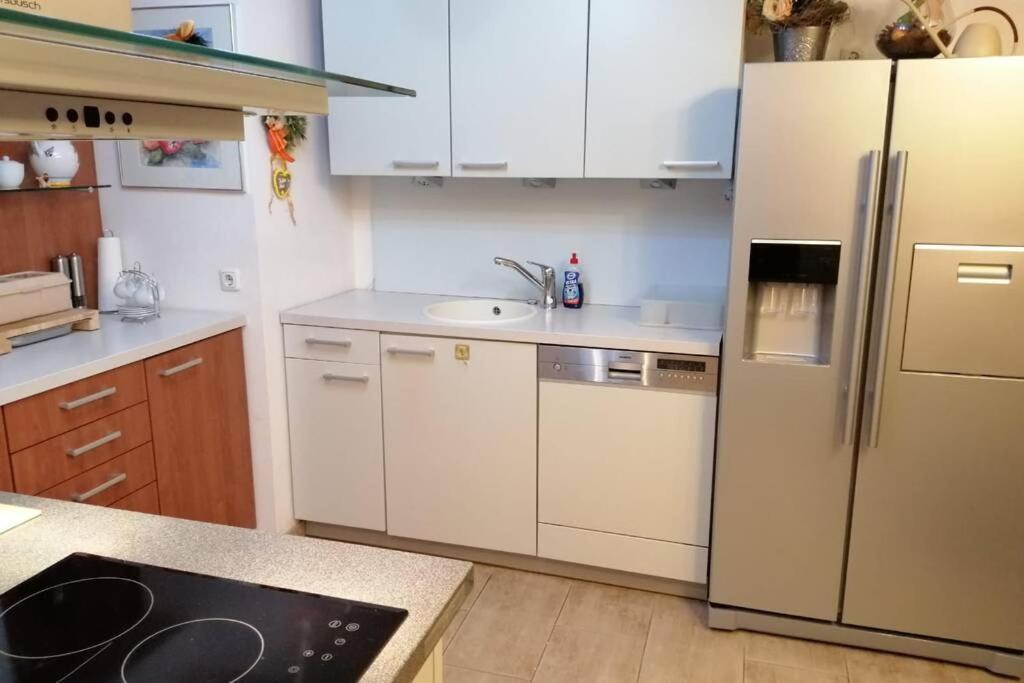 Lage Im Zentrum Und Am Hofgarten 150qm Mit Klima, 2xbalkon, Aufzug, Familienfreundlich Appartement
