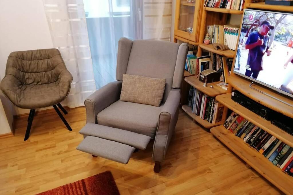 Lage Im Zentrum Und Am Hofgarten 150qm Mit Klima, 2xbalkon, Aufzug, Familienfreundlich * Bayreuth