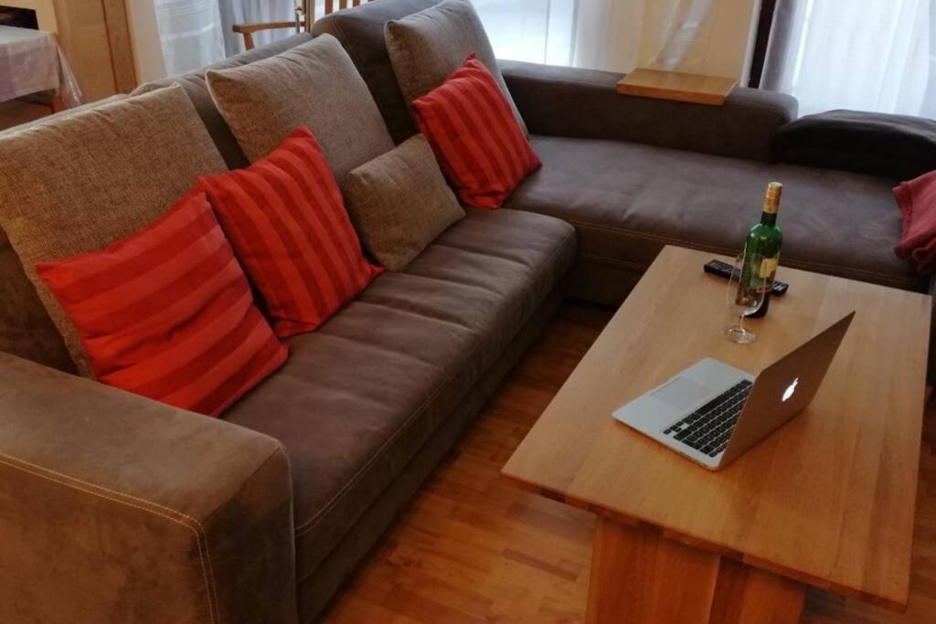 Lage Im Zentrum Und Am Hofgarten 150qm Mit Klima, 2xbalkon, Aufzug, Familienfreundlich